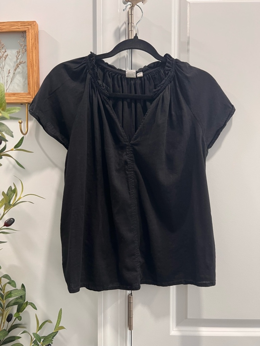 GAP Black Short-Sleeve Gathered Neck Blouse